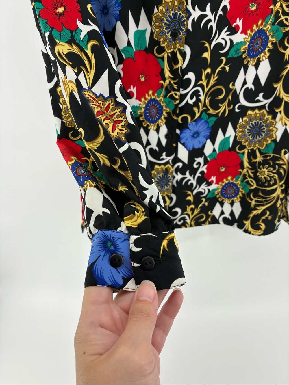 VINTAGE!! Carroll Reed Colorful Floral Bold Patterned Blouse Button Up - Picture 4 of 8